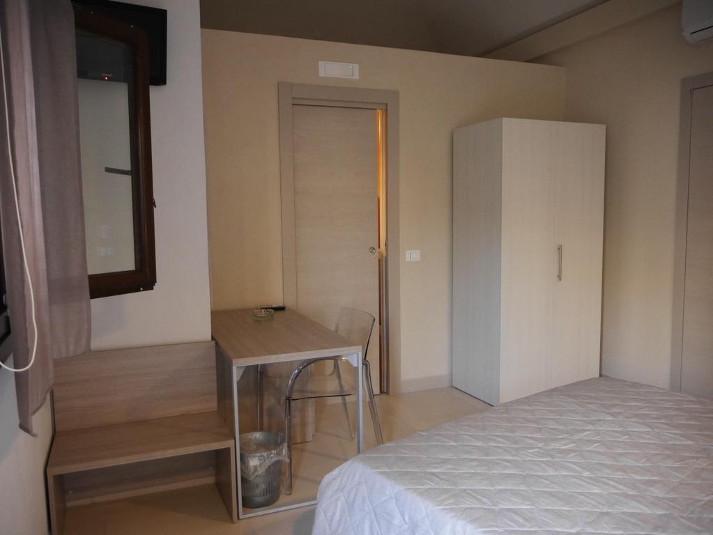 Le Muse Hotel Фавиняна Стая снимка